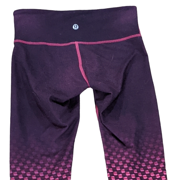 Lululemon Workout Leggings Size 2 - Picture 8 of 9